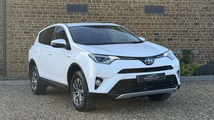 Usado Toyota RAV4 Business Edition 197 HP (144 kW) 2017 SUV