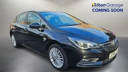 Used Vauxhall Astra Elite 200 HP (147 kW) 2019 Black Hatchback