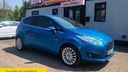 Used Ford Fiesta Titanium 125 HP (91 kW) 2015 Blue Hatchback