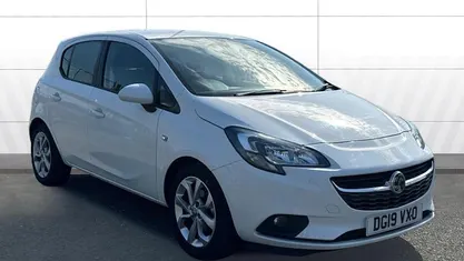 Used Vauxhall Corsa 90 HP (66 kW) 2019 White Hatchback