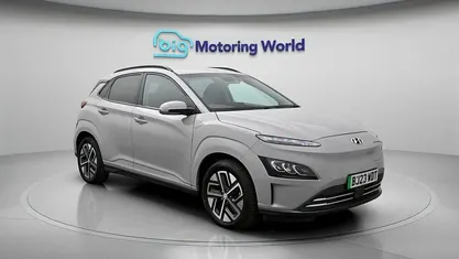 Begagnad Hyundai Kona Premium 150 kW (204 HK) 2022 Grå SUV