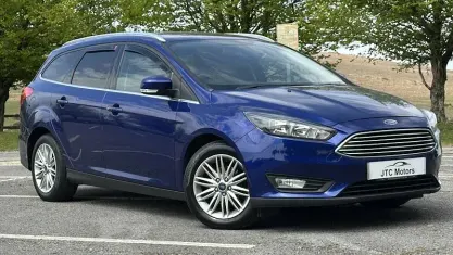 Usado Ford Focus Zetec 120 HP (88 kW) 2017 Azul Carrinha