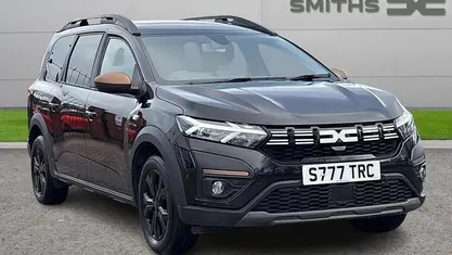 Used Dacia Jogger Extreme 141 HP (103 kW) 2025 MPV