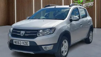 Used Dacia Sandero Lauréate 90 HP (66 kW) 2016 Hatchback
