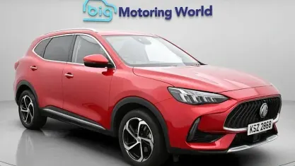 Begagnad MG HS Trophy 162 HK (119 kW) 2024 Röd SUV