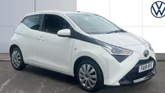 White Used 2019 Toyota Aygo X-play Hatchback | £7,577 (Fair price)