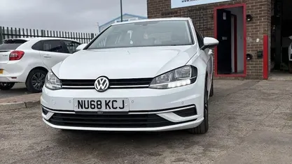 Used VW Golf VII SE 110 HP (80 kW) 2018 Hatchback