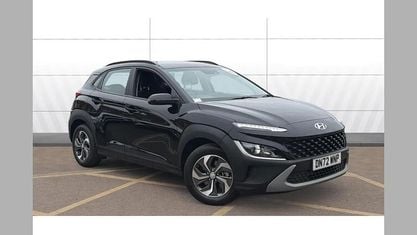 Gebraucht Hyundai Kona SE 141 PS (103 kW) 2022 Schwarz SUV
