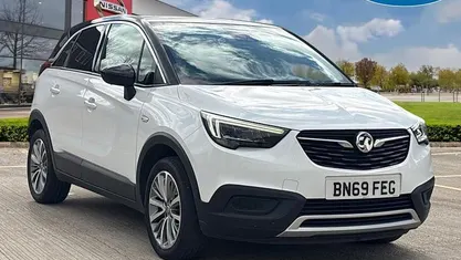 Used Vauxhall Crossland X Sport 110 HP (80 kW) 2019 White SUV