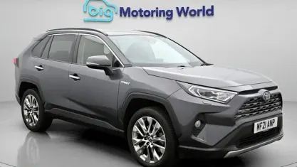 Używany Toyota RAV4 218 KM (160 kW) 2025 SUV