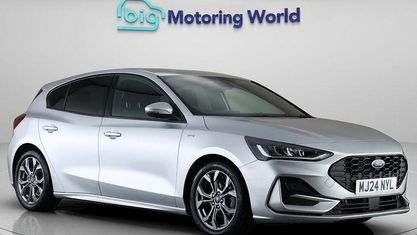 Używany Ford Focus ST-Line 125 KM (91 kW) 2024 Srebrny Hatchback