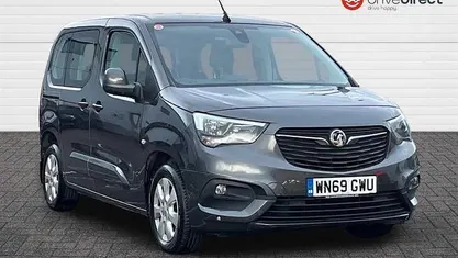 Used 2019 Vauxhall Combo S Estate | £11,100 (Fair price)