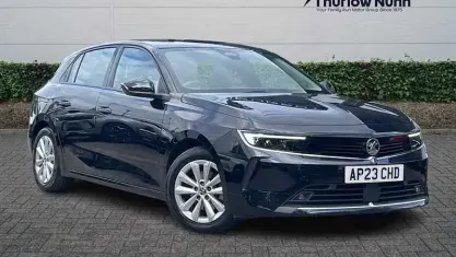 Used Vauxhall Astra Design Edition 131 HP (96 kW) 2023 Black Hatchback