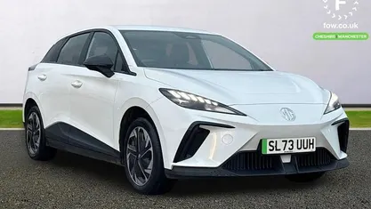 Used MG MG4 EV SE 125 kW (170 HP) 2023 White Hatchback