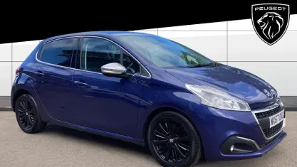 Used Peugeot 208 Allure Premium 82 HP (60 kW) 2017 Blue Hatchback