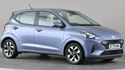 Used Hyundai i10 Advanced 67 HP (49 kW) 2024 Blue Hatchback
