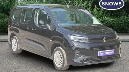 Używany Vauxhall Combo Design Edition 100 kW (136 KM) 2026 Minivan
