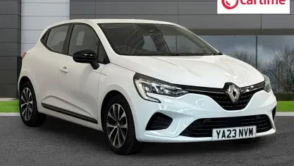 Used Renault Clio Evolution 90 HP (66 kW) 2023 White Hatchback