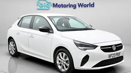 Used Vauxhall Corsa Design Edition 101 HP (74 kW) 2023 White Hatchback
