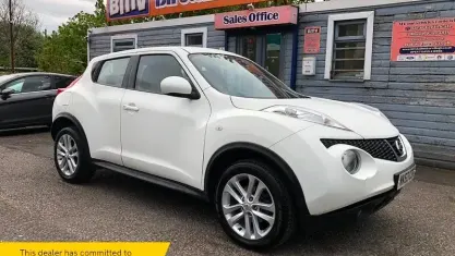 Usado Nissan Juke Acenta 117 HP (86 kW) 2013 Branco SUV