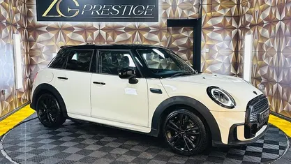 Used Mini Cooper Hatch 136 HP (100 kW) 2022 White Hatchback