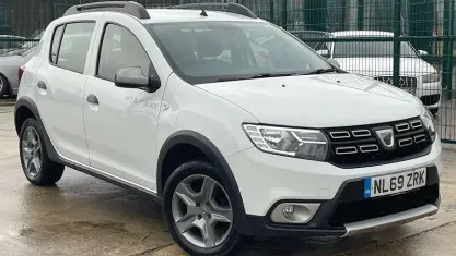 Used Dacia Sandero Essentiel 90 HP (66 kW) 2019 White Hatchback