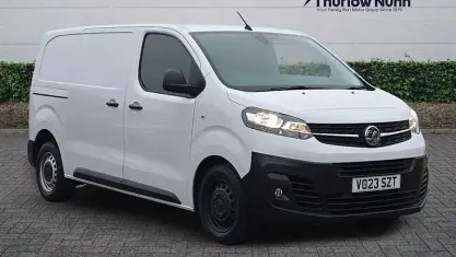 Used Vauxhall Vivaro S 101 HP (74 kW) 2023 White MPV