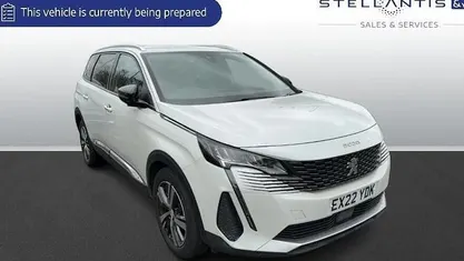 Used Peugeot 5008 Allure Premium 131 HP (96 kW) 2022 SUV