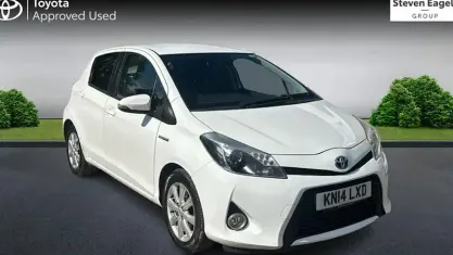 Used Toyota Yaris 101 HP (74 kW) 2014 Hatchback
