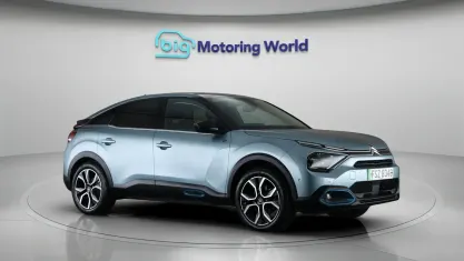 Used Citroën e-C4 Shine 100 kW (136 HP) 2022 Blue Hatchback