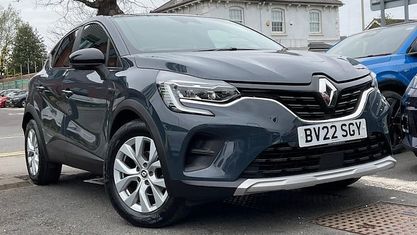 Begagnad Renault Captur Iconic 140 HK (102 kW) 2022 SUV