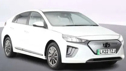 Usado Hyundai Ioniq Premium SE 100 kW (136 CV) 2021 Blanco Utilitario