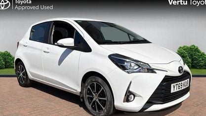 Begagnad Toyota Yaris 72 HK (52 kW) 2019 Vit Halvkombi