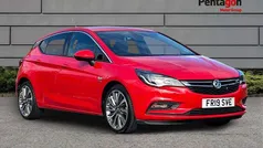 Brilliant paint lava red Used 2019 Vauxhall Astra Hatchback | £10,765 (Fair price)