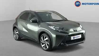 Used Toyota Aygo X 72 HP (52 kW) 2023 Green SUV
