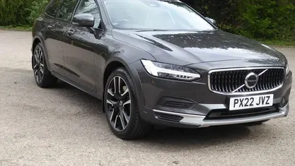 Used Volvo V90 CC 235 HP (172 kW) 2021 Estate