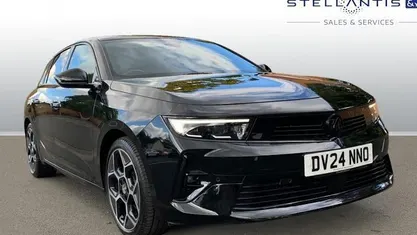 Used 2024 Vauxhall Astra Ultimate Hatchback | £16,322 (Good price)