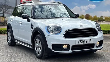 Begagnad Mini Cooper Classic 136 HK (100 kW) 2020 Halvkombi