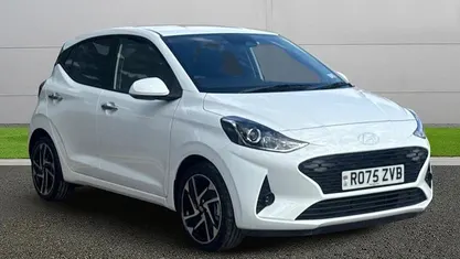 Used Hyundai i10 Premium 79 HP (58 kW) 2025 White Hatchback