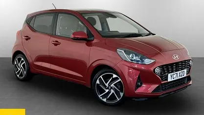 Red Used 2022 Hyundai i10 Premium Hatchback | £7,895 (Good price)