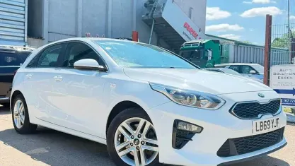 Used Kia Ceed 120 HP (88 kW) 2020 White Hatchback