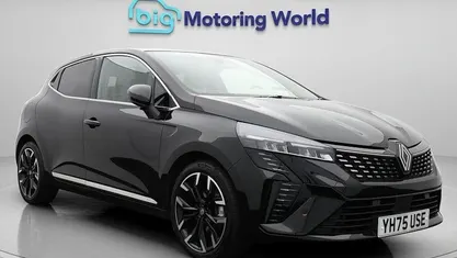 Black New 2025 Renault Clio V Techno Hatchback | £18,300 (Fair price)