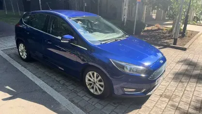 Used Ford Focus Titanium 125 HP (91 kW) 2017 Blue Hatchback
