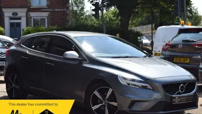 Used Volvo V40 R-Design 120 HP (88 kW) 2017 Grey Hatchback