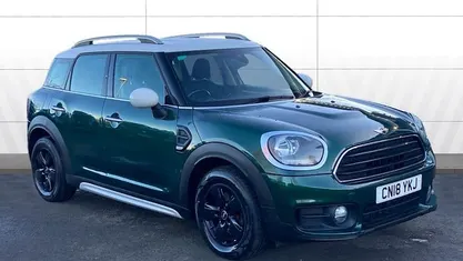 Used 2018 Mini Cooper D Hatchback | £9,426 (Fair price)