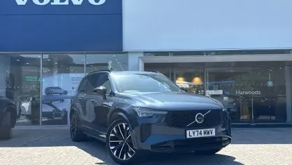 Begagnad Volvo XC90 Plus 250 HK (183 kW) 2025 SUV