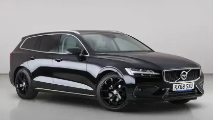 Used Volvo V60 Momentum 150 HP (110 kW) 2018 Black Estate