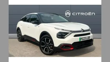 Used Citroën e-C4 Shine 100 kW (136 HP) 2023 White Hatchback