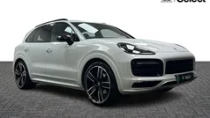 White Used 2023 Porsche Cayenne Platinum Edition SUV | £66,000 (Fair price)