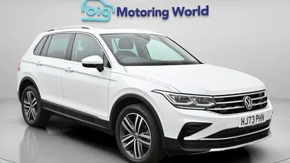 Begagnad VW Tiguan Elegance 245 HK (180 kW) 2023 Vit SUV